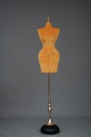 Mannequin en mousse plastique ajustable pour femme grande taille Shining Star 047, position debout, pour la couture