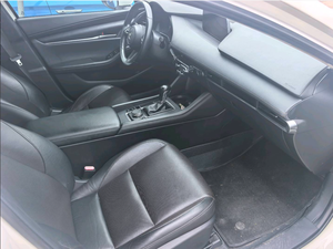 Mazda 3 Axela 2020, 1.5L, Automático, Tracción Delantera, 5 Asientos, Sedán de Gasolina, Bajo Kilometraje, Vehículo Usado Económico para Exportación - Product Image 6