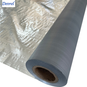 Barrera de Vapor de Copolíster No Tejido con Capa Metálica para Revestimiento de Techos y Paredes, Resistente al Fuego, <span class=keywords><strong>Aislamiento</strong></span> Térmico, Cumple con la Prueba de Fuego AS - Product Image 1