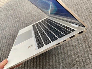 Ordinateur portable <span class=keywords><strong>HP</strong></span> Elitebook x360 1040 G7 d'occasion, processeur <span class=keywords><strong>Intel</strong></span> <span class=keywords><strong>I7</strong></span> 10e génération, écran tactile rotatif à 360°, clavier anglais, 14 pouces, Windows 10, 16 Go - Product Image 4