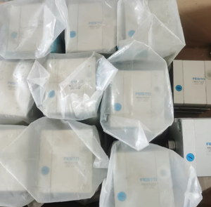 Cilindro Compacto AEN-S-32-10-I-P-A, Diámetro de 32 mm, Carrera de 10 mm, PNP, 10-36 V CC, con Sensor de Posición - Product Image 1