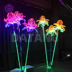 Decoración Luminosa LED 2D con Motivo Floral Navideño para Centros Comerciales y Proyectos de Iluminación Festiva - Product Image 6