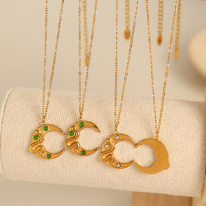 Collar Chapado en Oro con Forma de Luna y Colgante de Piedra Preciosa, Joyería para Uso Diario - Product Image 3