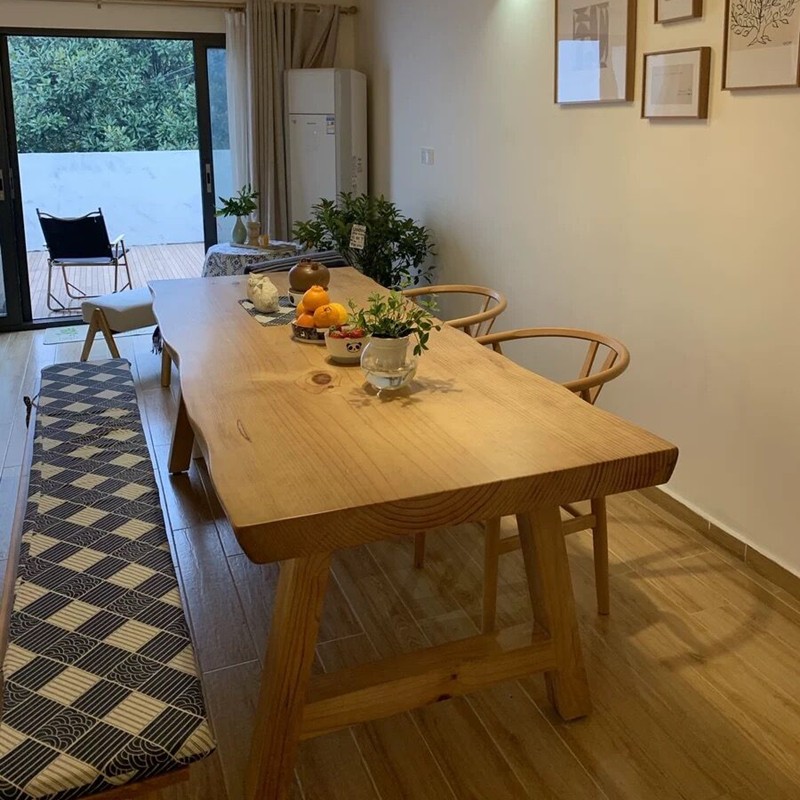 Table simple : 120*60*75 cm, plateau 5 cm, livraison comprise.