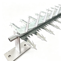 Barrière murale rotative industrielle à pointes pour la protection périmétrique des portails et la mise à niveau des systèmes de sécurité existants