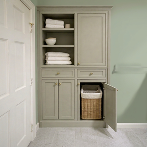 Armoire de salle de bain intégrée vert sauge, meuble haut pour linge avec panier à linge dissimulé - Product Image 2