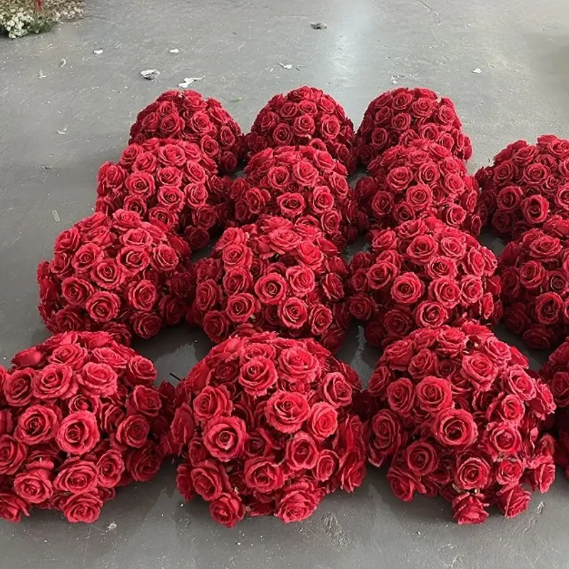 Centres de table à fleurs florales rouges personnalisées pour mariage, grandes boules de fleurs artificielles pour la décoration de fêtes et d'événements
