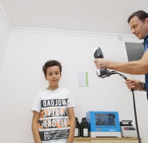 Scanner 3D couleur portable Scantech IReal 2E sans autocollants - Product Image 6