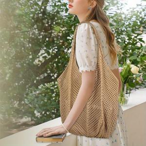 Nouveau Grand Sac Fourre-tout Tricoté à Bandoulière Grande Capacité avec Fermeture Éclair Ouverte et Logo Personnalisé pour Vacances à la Plage et Tenues Décontractées - Product Image 1