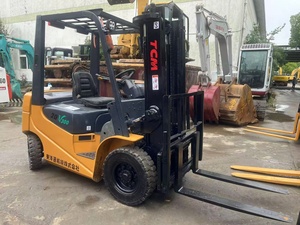 Montacargas TCM V300-20 LPG con Capacidad de 2000 kg, Mástil de Tres Etapas, Neumáticos Neumáticos, Operación Sentado, Uso en Interiores, Desplazador Lateral Hidráulico - Product Image 2