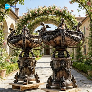 Estatua <span class=keywords><strong>de</strong></span> Ángel Pequeño <span class=keywords><strong>de</strong></span> Bronce Pulido Antiguo, Macetero Clásico Grande Grabado para Decoración <span class=keywords><strong>de</strong></span> Lujo en Villas y Jardines - Product Image 1