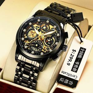 Montre Homme de Luxe à Quartz Haute Qualité en Acier Inoxydable Doré avec Calendrier Lumineux, Trois Aiguilles, Tachymètre et Étanche - Product Image 4