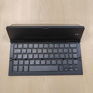 لوحة مفاتيح بلوتوث من سبائك الألومنيوم بتصميم ثلاثي الطي للهواتف المحمولة والأجهزة اللوحية والكمبيوتر، متوافقة مع أنظمة iOS وAndroid و<span class=keywords><strong>Windows</strong></span> - Product Image 6