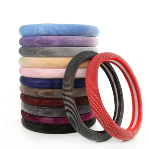 Nueva Funda de <span class=keywords><strong>Volante</strong></span> de Coche para Mujer, de 15 Pulgadas, Completamente Cubierta, Brillante, con Diamantes de Imitación y Piedras Negras y Rojas - Product Image 5