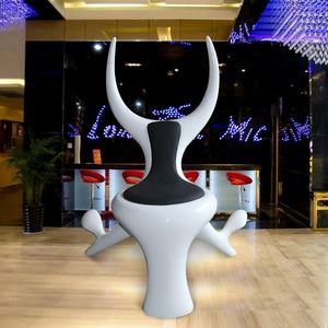 Cadeira Moderna BDSM para Adultos: Móvel Erótico com <span class=keywords><strong>Design</strong></span> Único em Fibra de Vidro em Formato de Chifre - Product Image 4