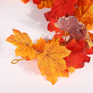 Guirnaldas de arce artificiales de otoño, estilo de doble cabezal, paquete de una sola pieza, alta simulación, decoración para el hogar de Acción de Gracias - Product Image 3