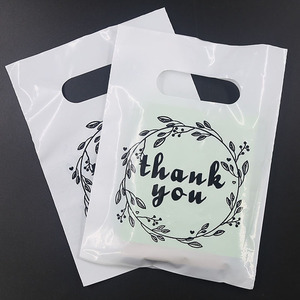 Großhandel benutzer definierte Kunststoff wasserdichte Stoff Einzelhandel Einkaufstasche Luxus bedruckte gestanzte Taschen mit Logo - Product Image 3