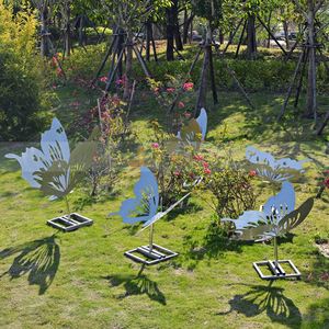 Sculpture en acier inoxydable finition miroir EX1007, décoration de jardin, sculpture en métal pour intérieurs de luxe - Product Image 4