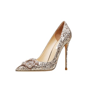 Nuovo produttore 2024 personalizzato in argento Glitter a punta scarpe da donna <span class=keywords><strong>con</strong></span> tacchi Slip-On da donna tacchi alti per la festa di nozze - Product Image 4