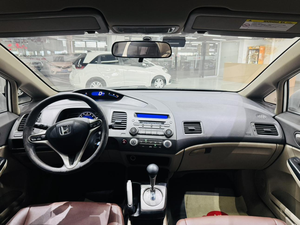 <span class=keywords><strong>Honda</strong></span> <span class=keywords><strong>Civic</strong></span> 1.8L Automático Blanco <span class=keywords><strong>2009</strong></span> Económico de <span class=keywords><strong>Segunda</strong></span> <span class=keywords><strong>Mano</strong></span> para Exportación - Product Image 5
