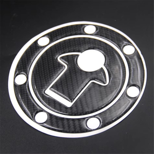 Protector Adhesivo de Fibra de Carbono Real para Tapa de Tanque de Gasolina, Compatible con Motocicletas DUKE 125/200/250/390/790 y RC390 - Product Image 4
