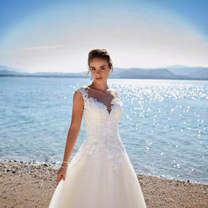 <b>Lace</b> Fitted Wedding Dress Round Neck Open Back <b>White</b> Elegant Forest Style Natural Waistline - Product Image 2