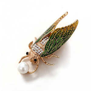 Broche de esmalte único hecho a mano con forma de insecto cigaña multicolor, chapado en metal de aleación para cárdigan y abrigo - Product Image 2