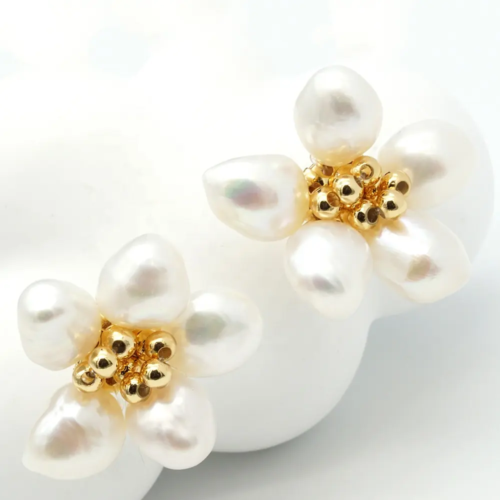 Anting Besar Mutiara Desain Cluster Manik-manik, Anting Bunga Mutiara Baroque