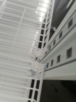 Réfrigérateur à barre à température unique et économe en énergie Étagères réglables Vitrine Refroidisseur avec ventilateur Congélateur Réfrigérateur