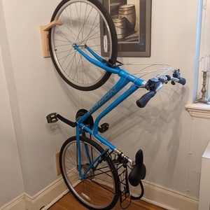 Étagère murale multifonctionnelle réglable en bois moderne, idéale comme cadeau pour les <span class=keywords><strong>cyclistes</strong></span> et pour les salons - Product Image 2