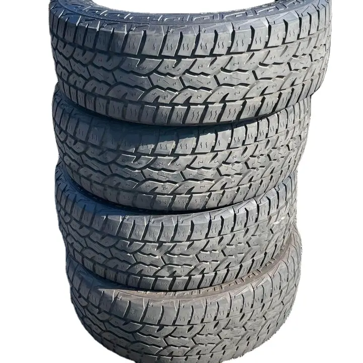 Neumático de camión 11-22,5 TBR con caucho de primera clase y materia prima de China ARTÍCULO CALIENTE