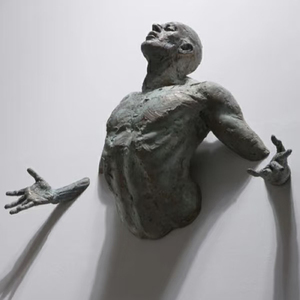 Tendente moderno 3D uomo bronzo e <span class=keywords><strong>ottone</strong></span> scultura statua personalizzata attraverso-parete Design con tecnica di fusione in metallo - Product Image 1
