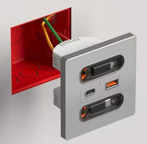 ปลั๊กติดผนังอเนกประสงค์ สายเคเบิลแบบยืดหดได้ ช่องเสียบชาร์จเร็ว PD - Product Image 4