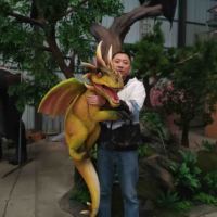 Petite marionnette de dragon animatronique réaliste de bébé de dinosaure 3D