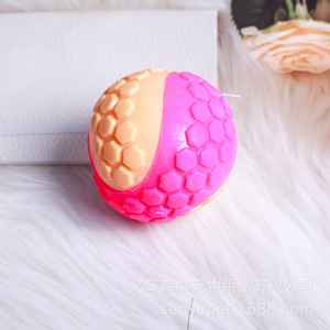 Juguete de pelota redonda a cuadros de TPR popular para cachorros - Product Image 4