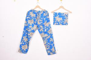 Ensemble de pyjama à col rond imprimé à la main avec motifs floraux - Vêtements de nuit en coton artisanal, vêtements de nuit et de détente bohèmes pour femmes, cadeau d'été - Product Image 3