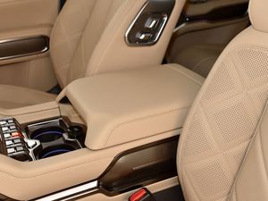 Denza B8 Chine Nouvelle <span class=keywords><strong>Voiture</strong></span> Électrique Hybride Tout-Terrain SUV 6-7 Places BYD Bao 8 Yunnian AWD SUV Couleur Or <span class=keywords><strong>Jaune</strong></span> Denza B8 à Vendre - Product Image 4