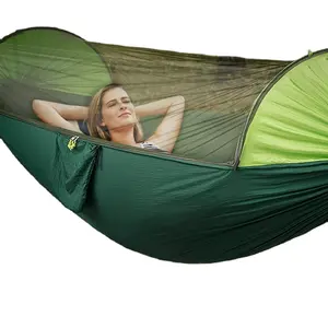 屋外ポータブルキャンプハンモック用の蚊帳とレインカバー付きの自社ブランドのキャンプハンモック