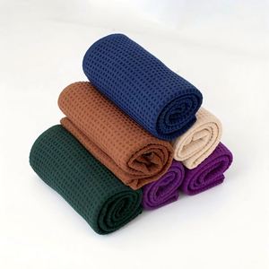 Serviette de sport légère et respirante en tissu gaufré, serviette de nettoyage durable et réutilisable, imprimée sur mesure pour les terrains de golf - Product Image 1