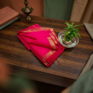 Sari traditionnel Maheshwari en coton et soie tissé à la main, vêtement ethnique indien haut de gamme pour les mariages, les cérémonies festives et les événements spéciaux - Product Image 5