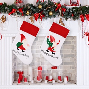 อุปกรณ์ตกแต่งคริสต์มาสใหม่ กระเป๋าเป้ซานตาคลอสลายการ์ตูน ถุงเท้าคริสต์มาส ตุ๊กตาปักลาย ถุงเท้าของขวัญ - Product Image 5