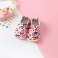 Chaussons-chaussettes bébé extensibles à volants motif fraise avec languette de traction, semelle souple et flexible antidérapante pour intérieur, Dropshipping