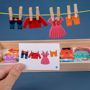 Juguetes Educativos de Madera Coloridos Montessori, Juego de Madera Interactivo para Padres e Hijos para Cambiar de Ropa - Product Image 4