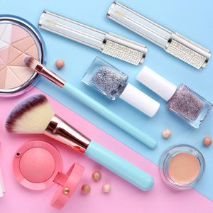 Tubos de brillo labial vacíos al por mayor con diamantes de imitación, 4ml, transparentes, redondos, para brillo labial líquido y aceite voluminizador de labios - Product Image 4