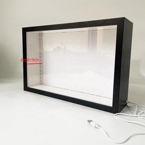 Échantillon gratuit Boîte d'ombre bon marché Cadre photo Art mural Boîte d'ombre 25*<span class=keywords><strong>40</strong></span> <span class=keywords><strong>cm</strong></span> <span class=keywords><strong>Profondeur</strong></span> 9cm Cadre de boîte d'ombre profonde avec bande lumineuse USB - Product Image 6