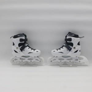 Patins à roues alignées en PU blanc professionnel avec <span class=keywords><strong>châssis</strong></span> en aluminium clignotant freestyle léger pour une utilisation en extérieur prix d'usine - Product Image 3