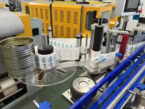 स्टेनलेस स्टील पूरी तरह से स्वचालित गोल बोतलें लेबलिंग मशीन, स्टिकर डेस्कटॉप ट्विस्ट-रोलिंग प्रकार लेबल चिपकाने की मशीन