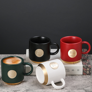 Taza de Café de Porcelana de 12oz con Rayas Verticales <span class=keywords><strong>en</strong></span> Relieve, Personalizable con Logotipo <span class=keywords><strong>en</strong></span> Cobre, Caja de Regalo, Apta para Alimentos, Venta al Por Mayor - Product Image 2