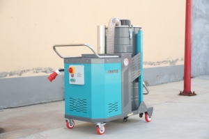 Aspirateur industriel électrique à haute aspiration pour travaux de construction, gestion des déchets secs et humides - Product Image 3
