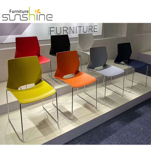 Plastic Chair Dining Furniture Modern Simple Bistro Cafe Plastic Chair PP Plastic Coffee Chairs With Metal Leg
